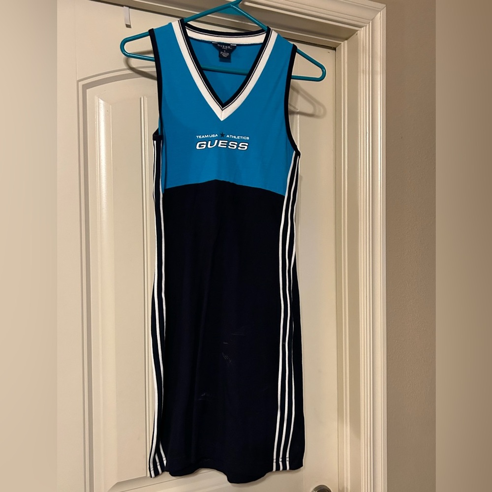 Guess Sleeveless V neck dress